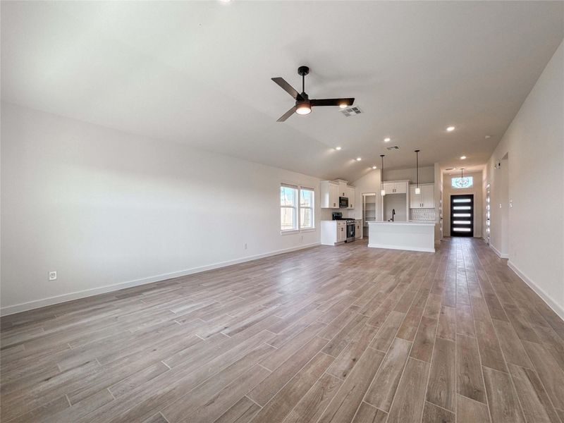 Spacious, unfurnished interior of a new home in , Manvel (Image 15).