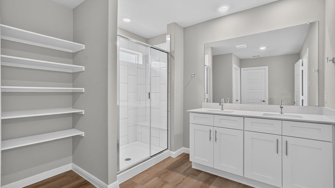 Furnished interior view inside a new home in Sandstone Estates, Granbury (Image 9).
