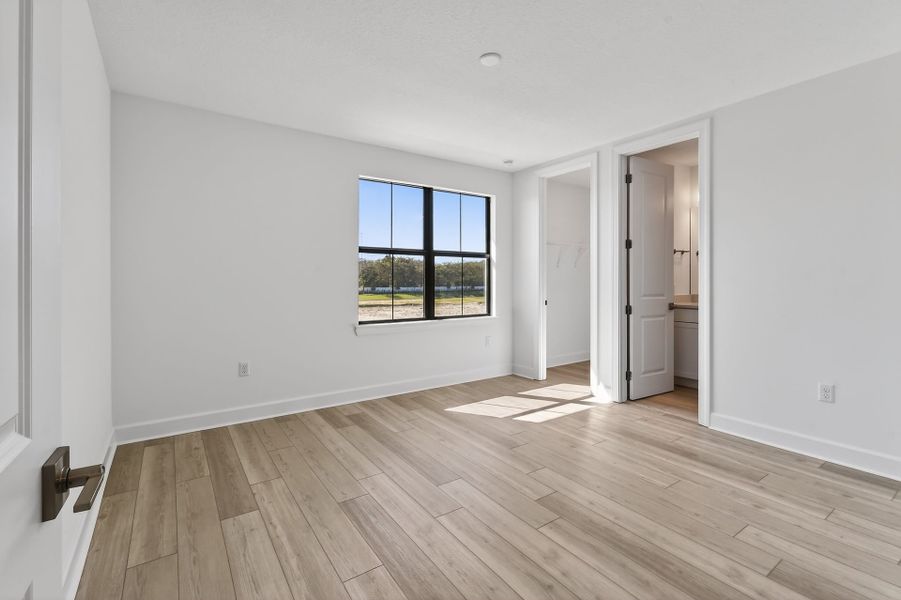 Spacious, unfurnished interior of a new home in Hendrix Reserve, Lake Worth (Image 28).