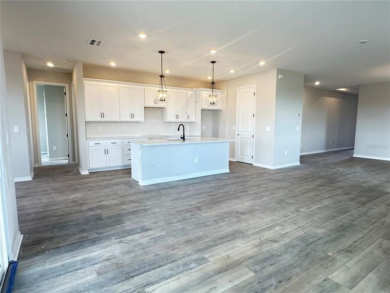 Spacious, unfurnished interior of a new home in Berry Bay, Wimauma (Image 11).