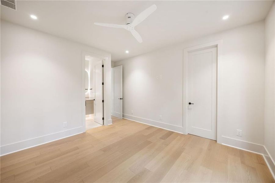 Spacious, unfurnished interior of a new home in , Atlanta (Image 64).