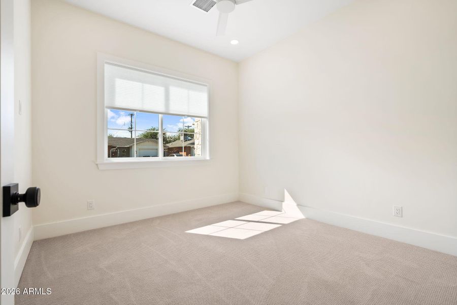 57-web-or-mls-A7406039