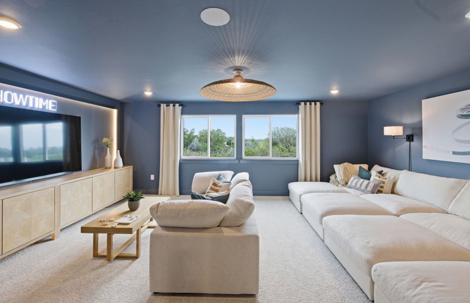 Representative furnished interior of a home built from the Easley Grande by Pulte Homes in Reagan Landing, Bradenton (Image 9).