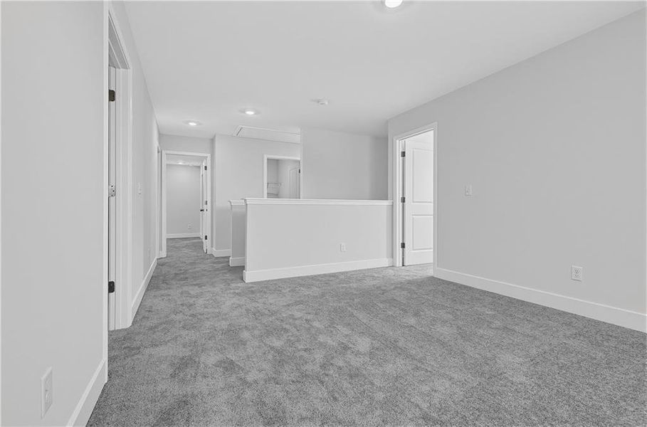 Spacious, unfurnished interior of a new home in , Bethlehem (Image 24).