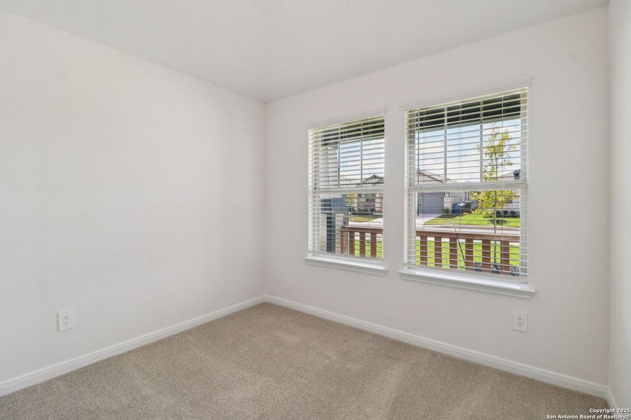 Spacious, unfurnished interior of a new home in Catalina, Converse (Image 27).