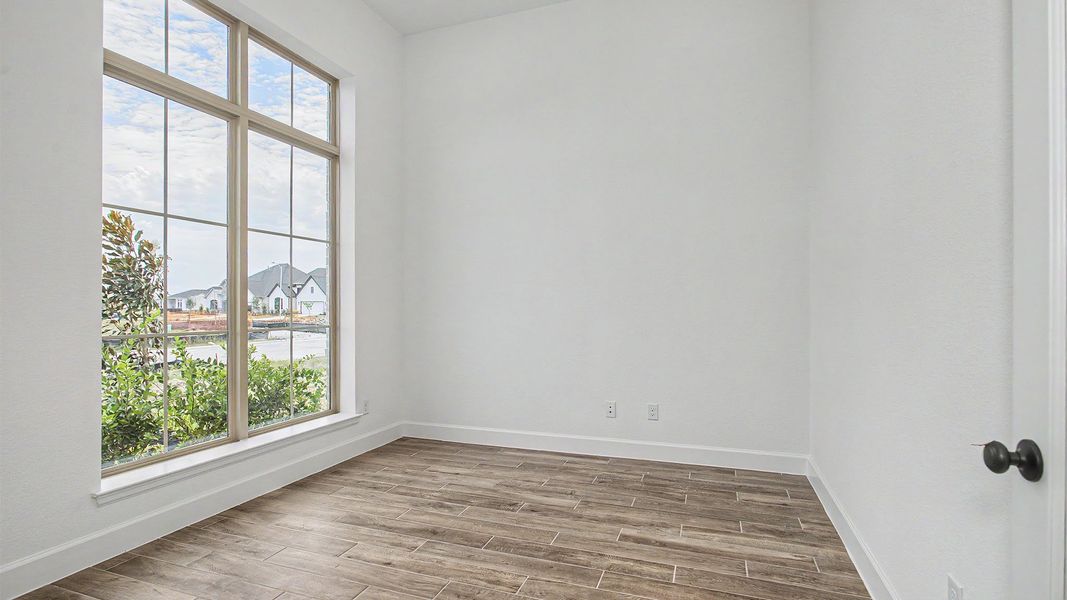 Spacious, unfurnished interior of a new home in Revera, Richmond (Image 11).