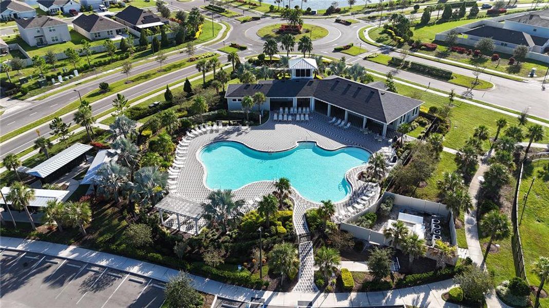 Community amenities in Bella Lago, Parrish (Image 30).