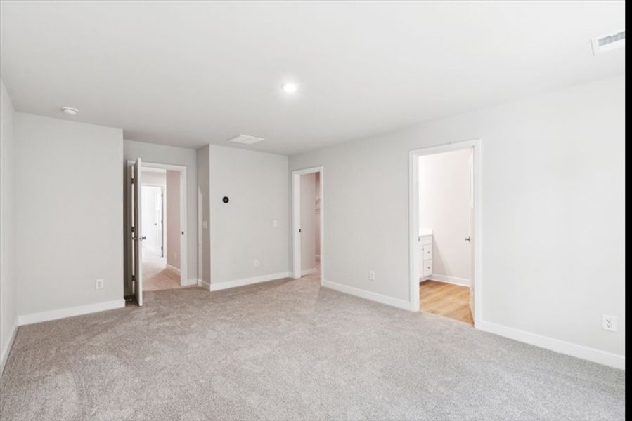 Spacious, unfurnished interior of a new home in Crescent Cove, Summerville (Image 11). Spacious, unfurnished interior of a new home in Crescent Cove, Summerville (Image 11).