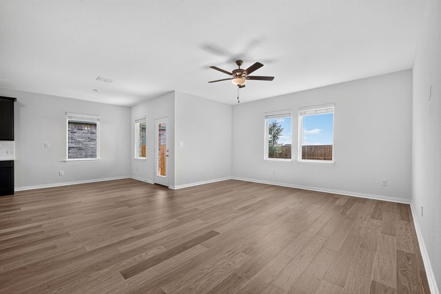 Spacious, unfurnished interior of a new home in Parks at Foster Crossing, Anna (Image 12).