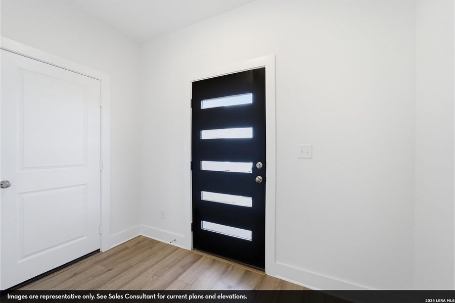 Spacious, unfurnished interior of a new home in Garden Grove, San Antonio (Image 8).