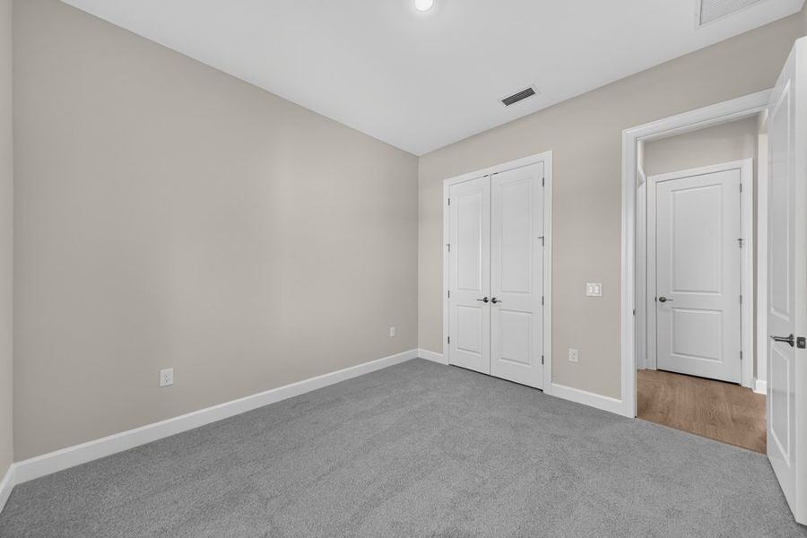 Spacious, unfurnished interior of a new home in Esplanade by the Islands, Naples (Image 19).