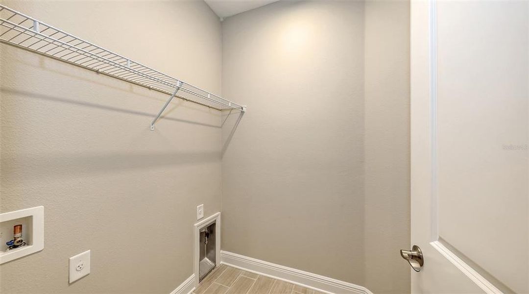 Spacious, unfurnished interior of a new home in , Venice (Image 43).