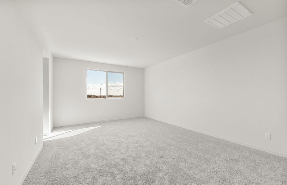 Spacious, unfurnished interior of a new home in Allen Ranches, Litchfield Park (Image 21).