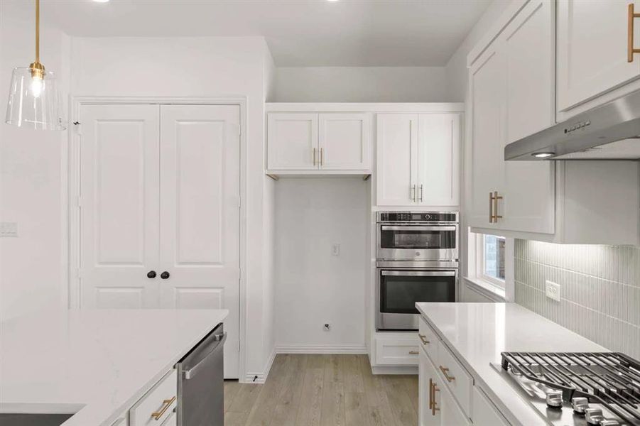 Furnished interior view inside a new home in Inspiration, Lucas (Image 9).