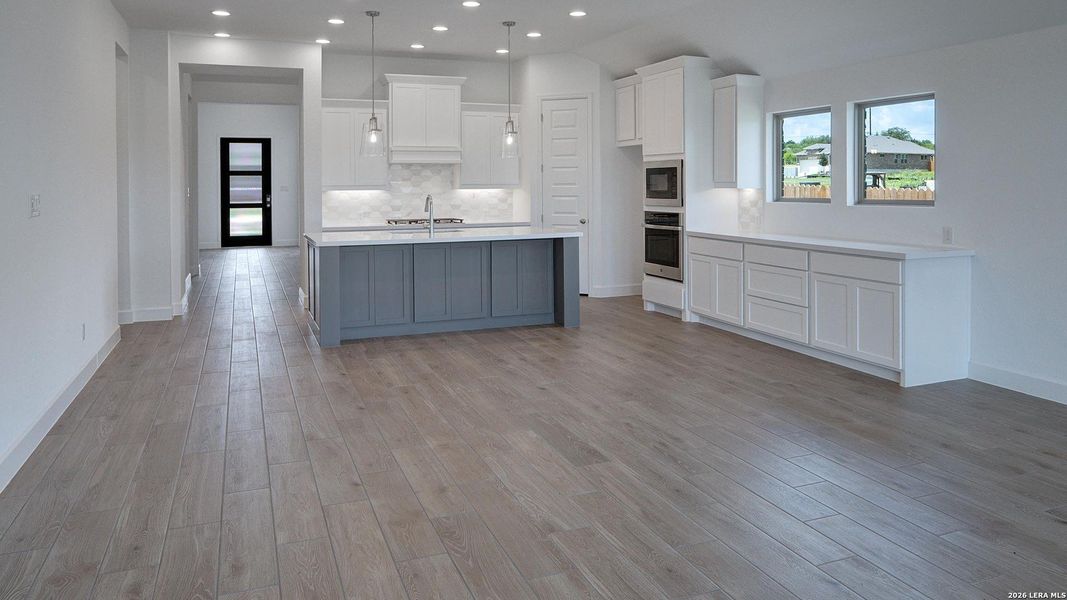 Spacious, unfurnished interior of a new home in Alsatian Oaks, Castroville (Image 26).