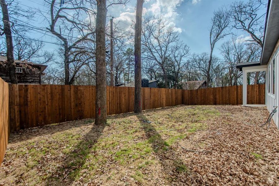 Exterior details and patio area of a home in , Gun Barrel City (Image 3).