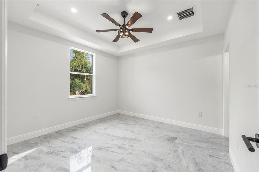 Spacious, unfurnished interior of a new home in , Summerfield (Image 22).