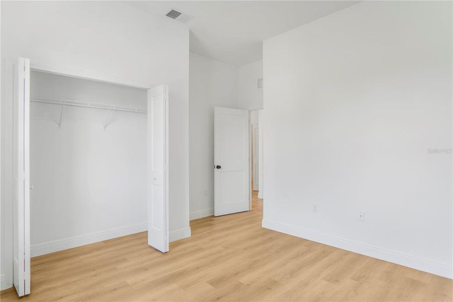 Spacious, unfurnished interior of a new home in , Apopka (Image 19).