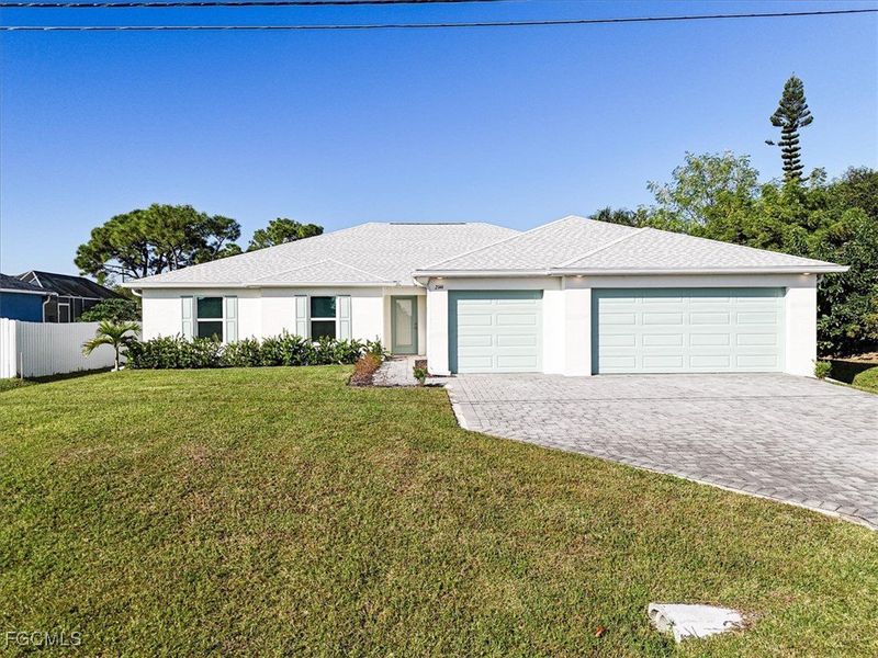 Image 29 of a home in Cape Coral.