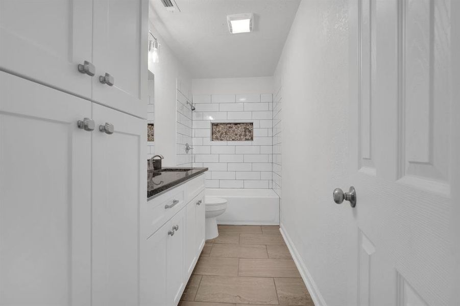 Furnished interior view inside a new home in , Cleburne (Image 9). Furnished interior view inside a new home in , Cleburne (Image 9).