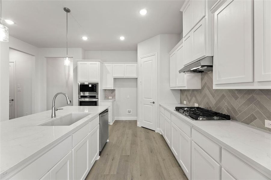 1015 Moss Grove-Kitchen-3 1015 Moss Grove-Kitchen-3