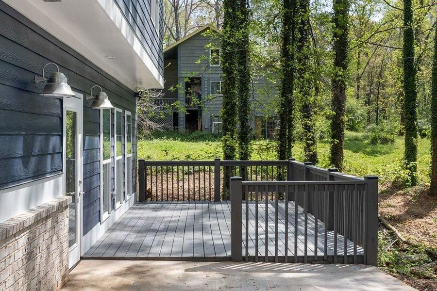 Exterior details and patio area of a home in , Acworth (Image 3).