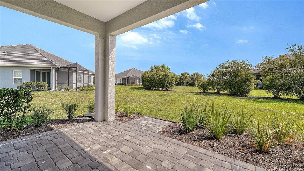 Exterior details and patio area of a home in Windward, Lakewood Ranch (Image 23).