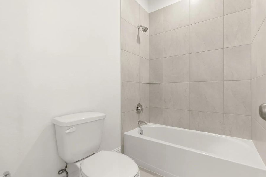 Clay D Bathroom 3