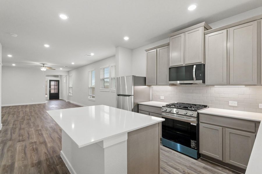 Furnished interior view inside a new home in River Ranch Trails, Angleton (Image 7). Furnished interior view inside a new home in River Ranch Trails, Angleton (Image 7).