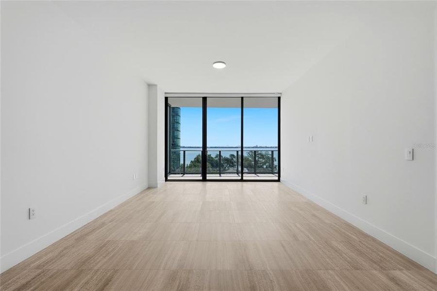 Spacious, unfurnished interior of a new home in The Ritz-Carlton Residences, Tampa (Image 21). Spacious, unfurnished interior of a new home in The Ritz-Carlton Residences, Tampa (Image 21).