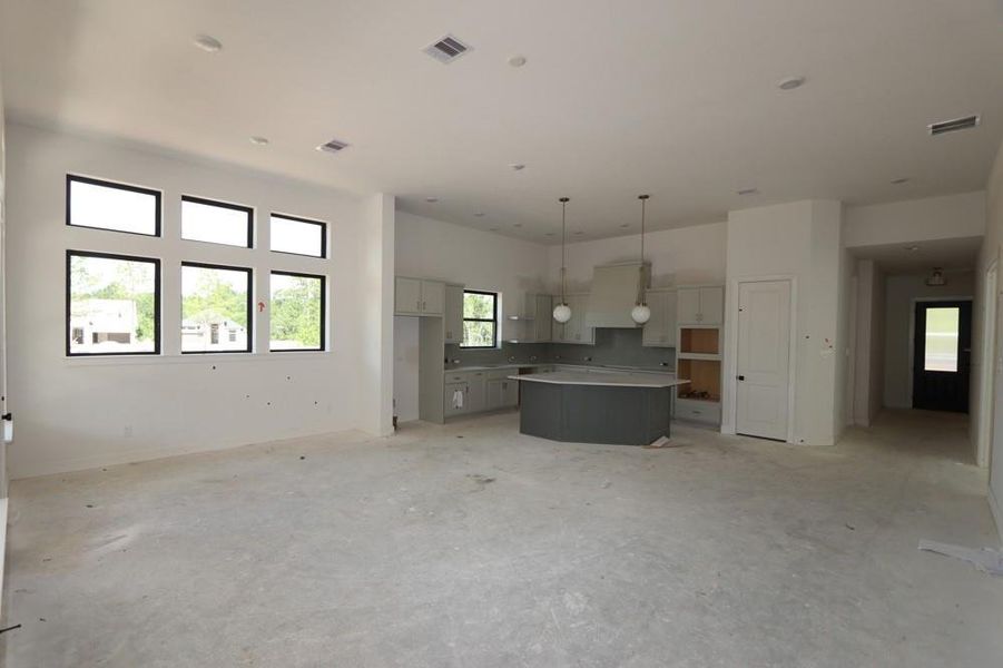 Spacious, unfurnished interior of a new home in Kresston, Magnolia (Image 28).