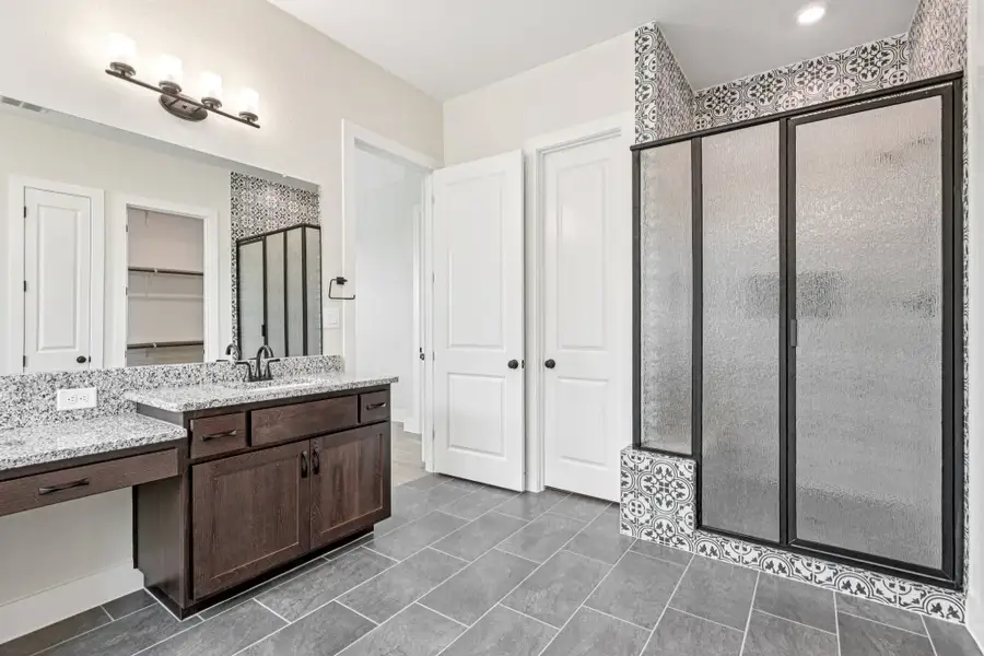 Furnished interior view inside a new home in Village at Three Oaks, Seguin (Image 19). Furnished interior view inside a new home in Village at Three Oaks, Seguin (Image 19).