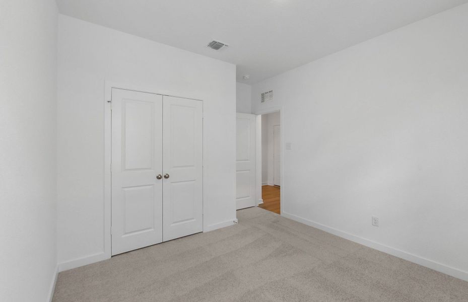 Spacious, unfurnished interior of a new home in County View, Temple (Image 19).