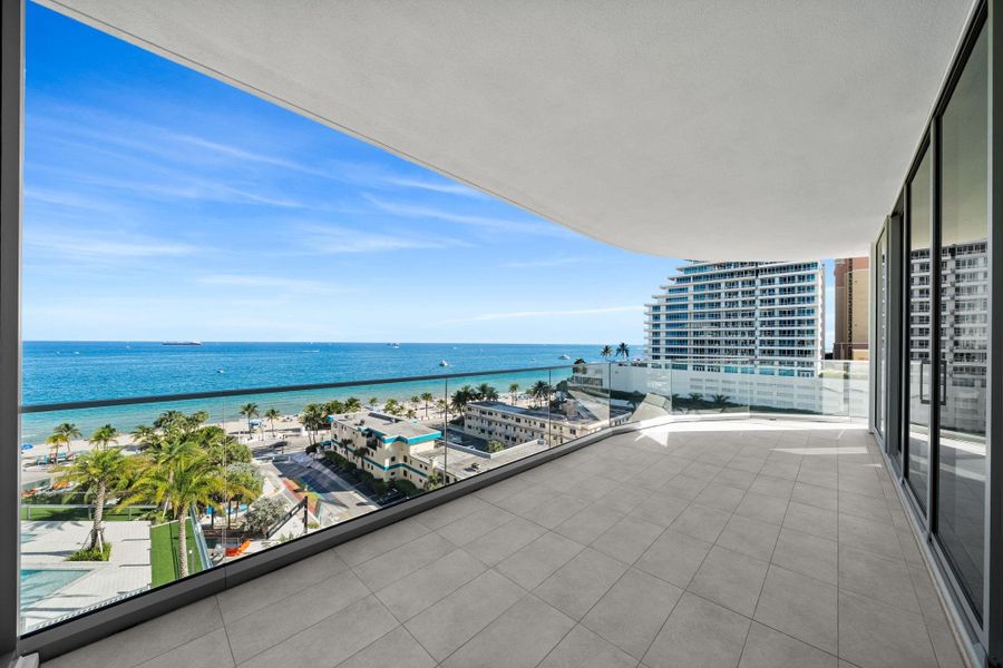 Condo located in Fort Lauderdale, FL showcasing its design and architecture (Image 43).