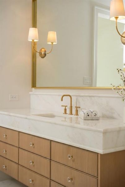 Powder bath with Phillip Jeffries wallpaper Powder bath with Phillip Jeffries wallpaper