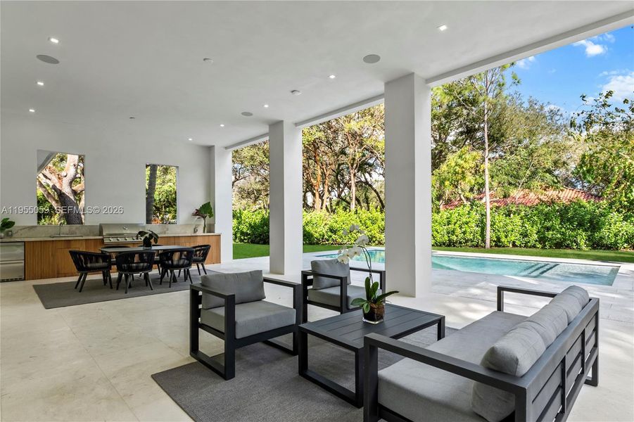 Exterior details and patio area of a home in , Miami (Image 32).