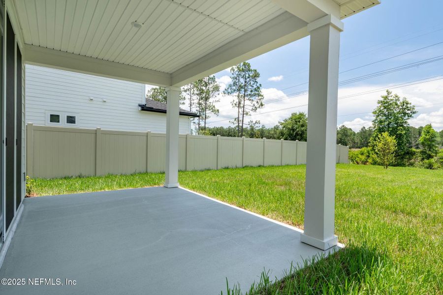 Image 39 of a home in Beacon Lake.
