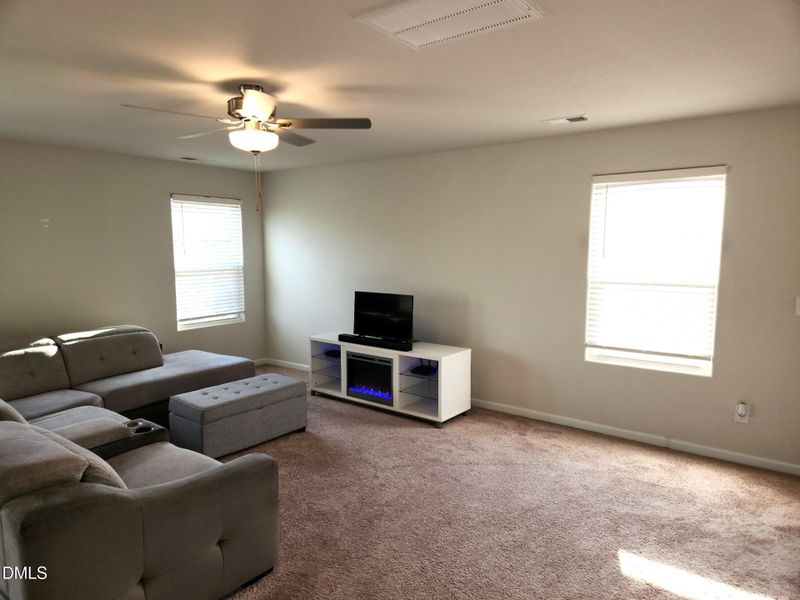 beyc693e56b46047f beyc693e56b46047f