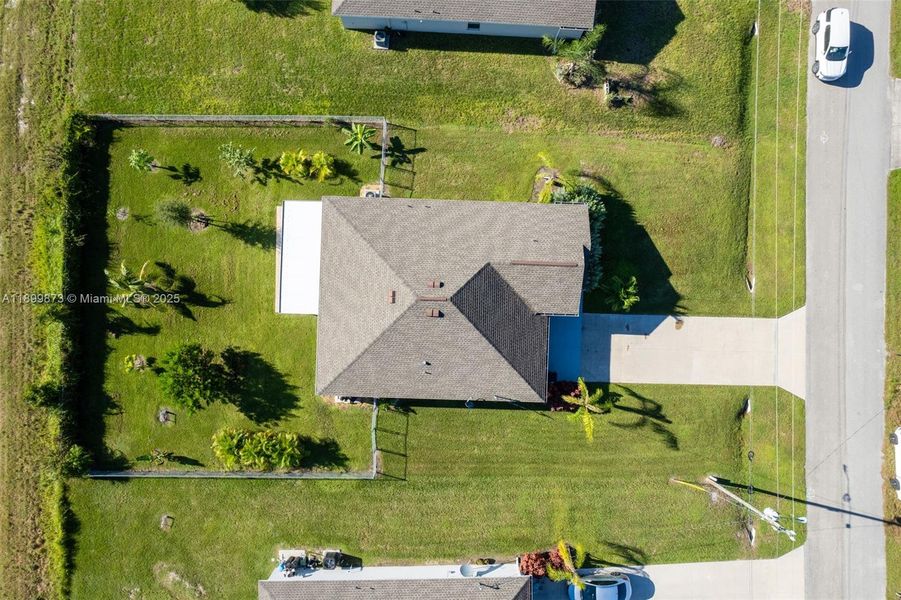 Image 18 of a home in . Image 18 of a home in .