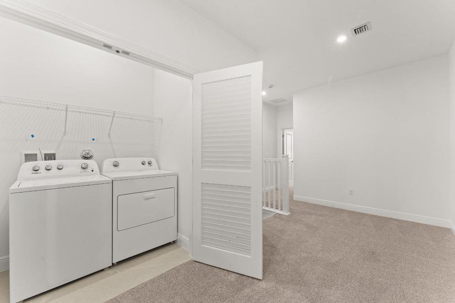 US_SEF_DYLAN_LOT 85_LAUNDRY US_SEF_DYLAN_LOT 85_LAUNDRY