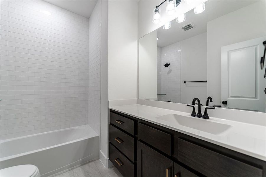 Furnished interior view inside a new home in Sonoma Verde, Rockwall (Image 7).