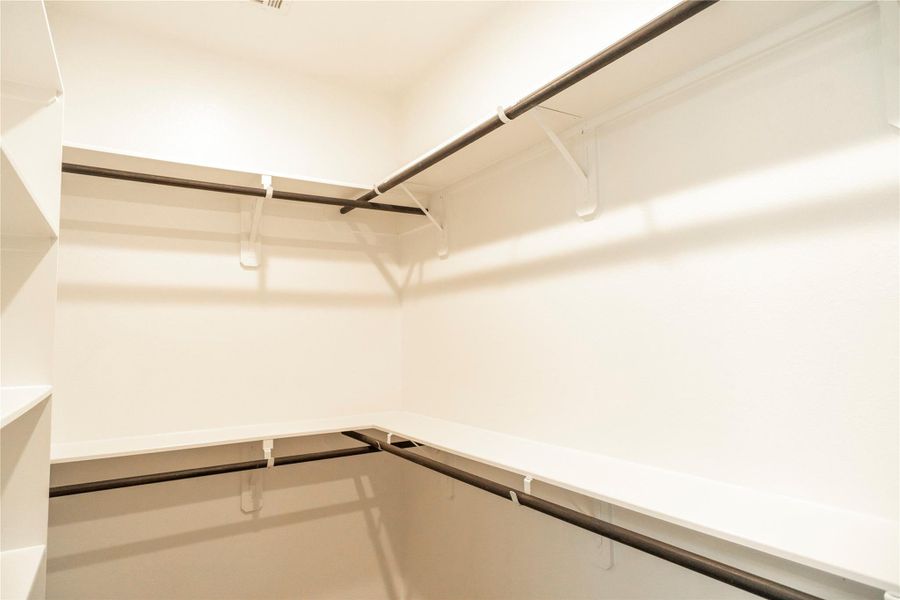 Spacious, unfurnished interior of a new home in Cross Creek West 45', Fulshear (Image 17). Spacious, unfurnished interior of a new home in Cross Creek West 45', Fulshear (Image 17).