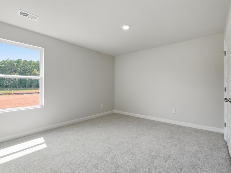 Spacious, unfurnished interior of a new home in Wexford Park, Fountain Inn (Image 20).