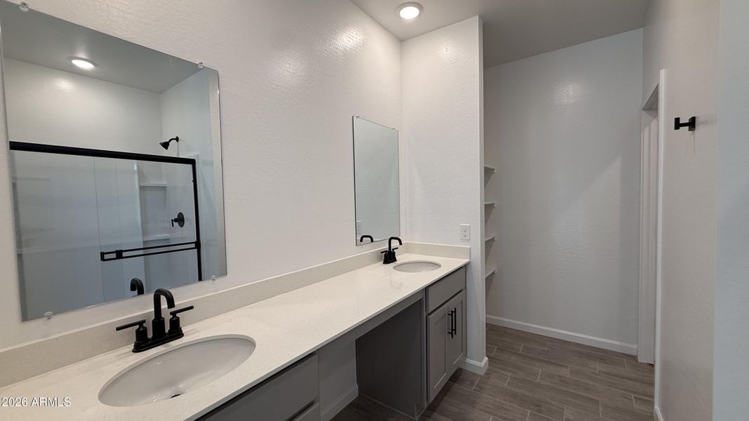 016 - Primary Bathroom