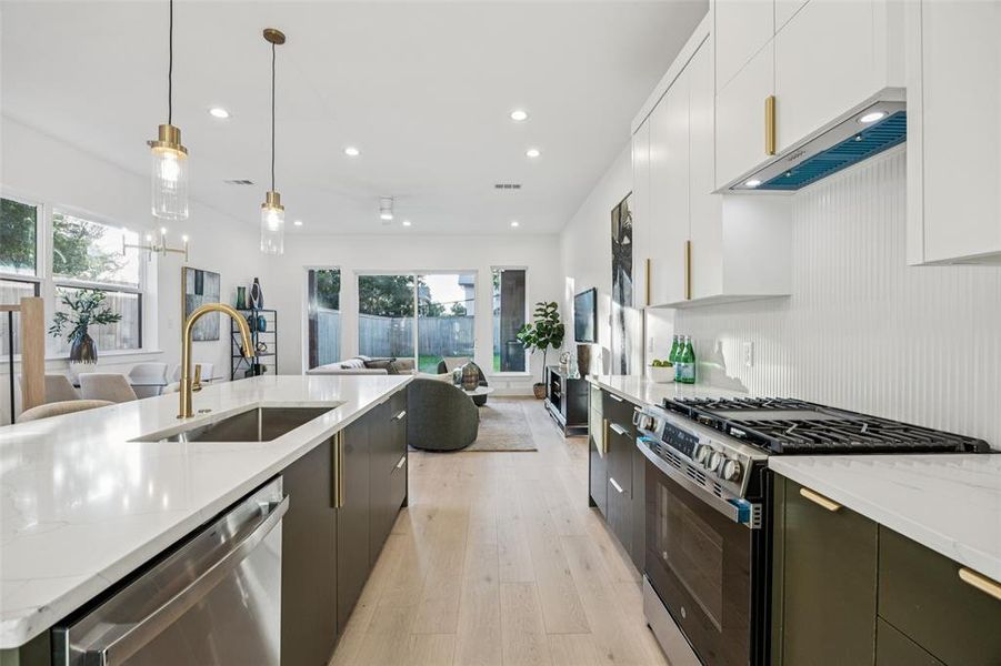 Furnished interior view inside a new home in , Dallas (Image 16).