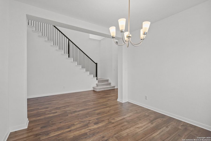 Spacious, unfurnished interior of a new home in Foxbrook, Cibolo (Image 22).