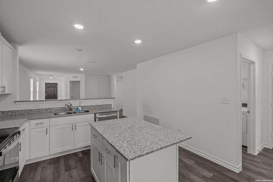 Furnished interior view inside a new home in Cinco Lakes, San Antonio (Image 10).