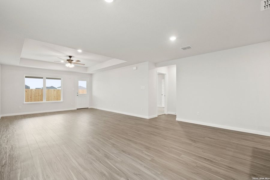 Spacious, unfurnished interior of a new home in Swenson Heights, Seguin (Image 18).