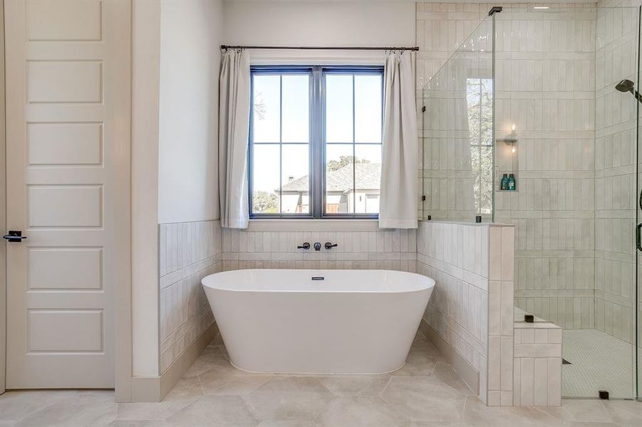 Furnished interior view inside a new home in , Weatherford (Image 23).