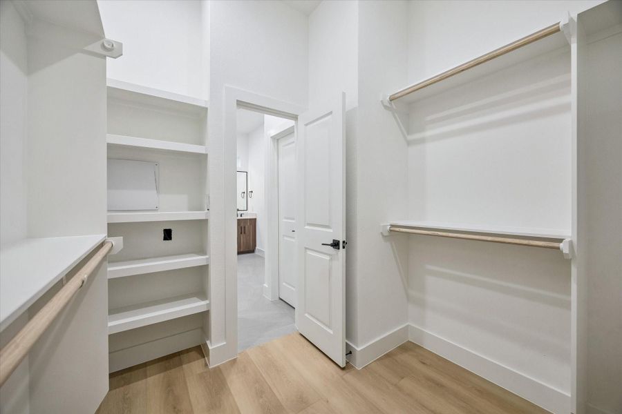 Furnished interior view inside a new home in Thornton Oaks, Houston (Image 32).